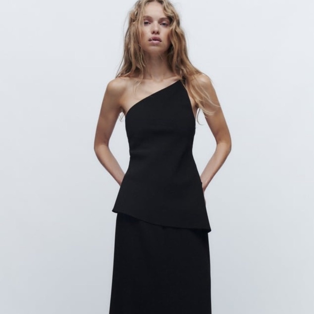 Zara Black asymmetrical top with tie back detail - Picture 3 of 7